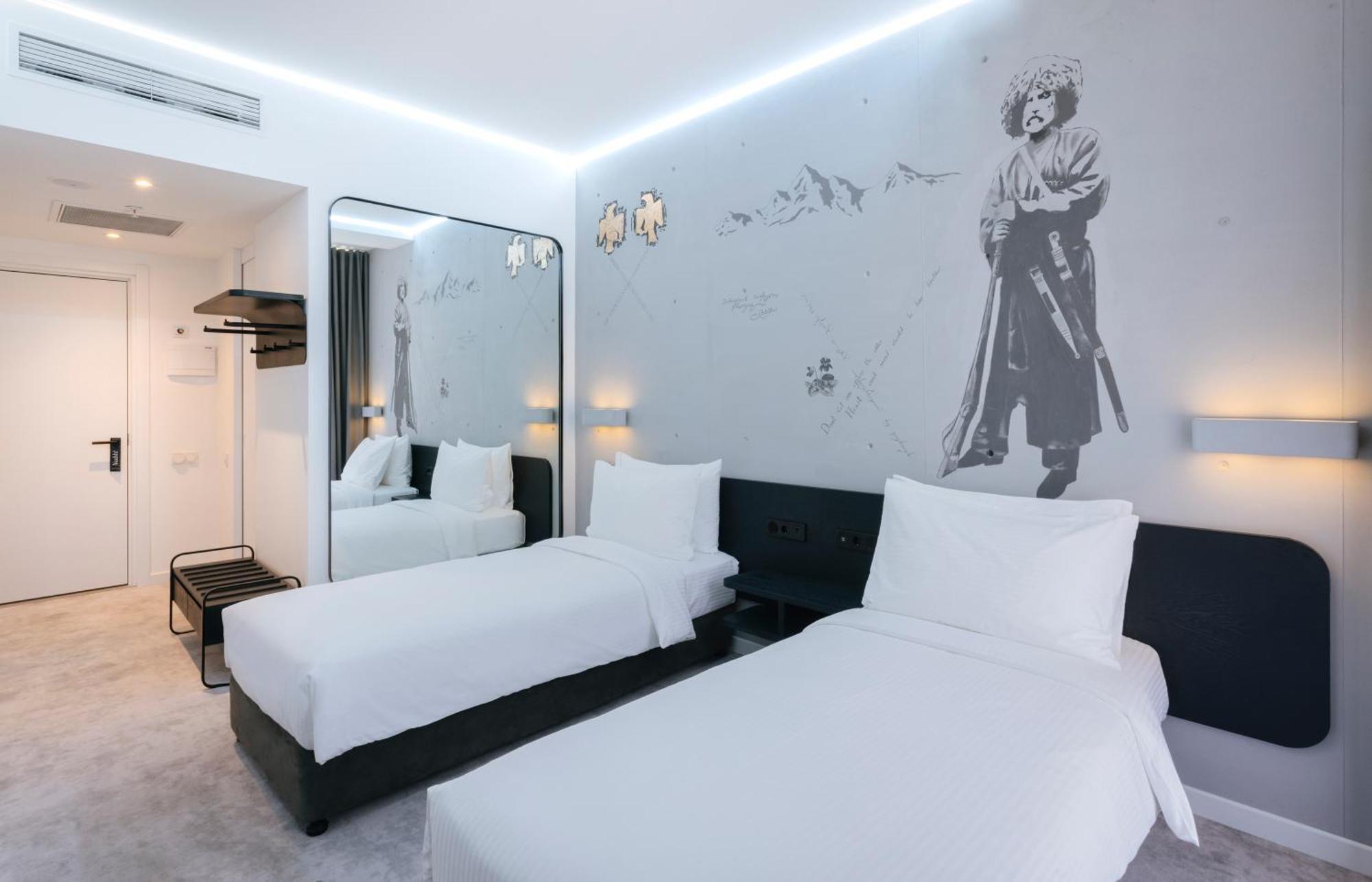 Hotel Golden Tulip Design Tiflis Exterior foto