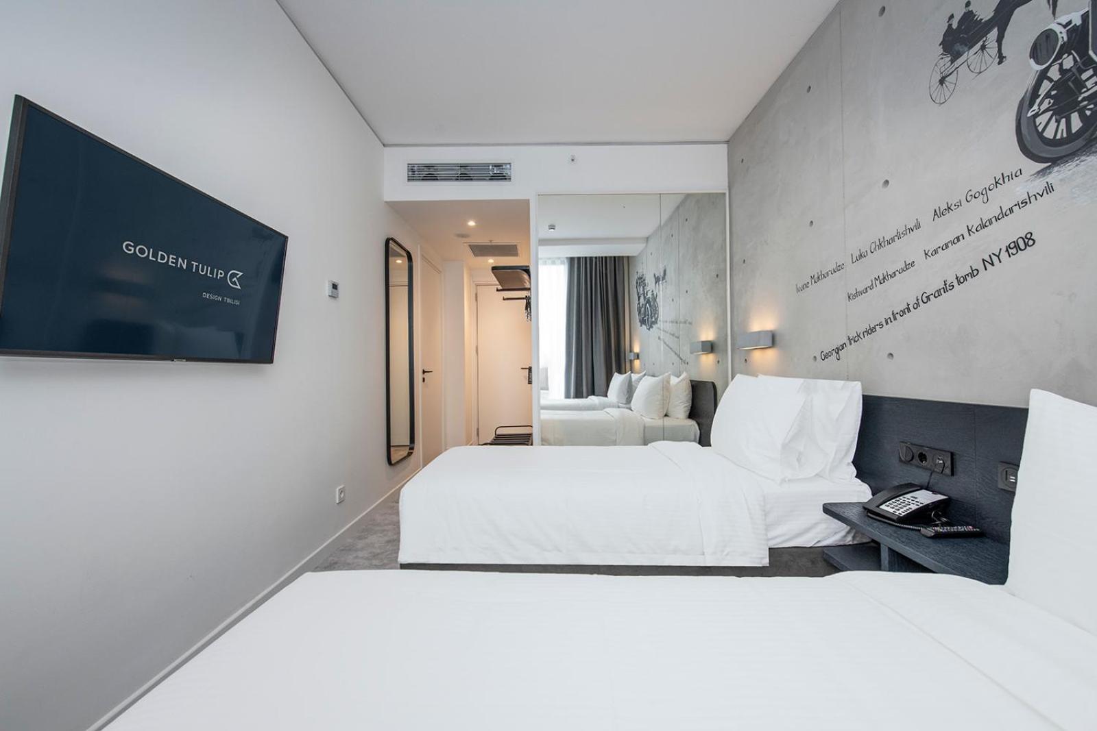 Hotel Golden Tulip Design Tiflis Exterior foto
